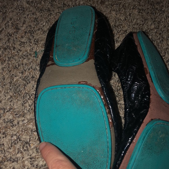 BLACK TIEKS - SIZE 7 - GOOD CONDITION - Picture 6 of 11
